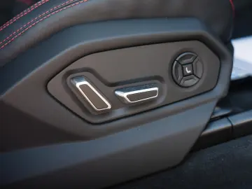 LAMBORGHINI Urus 4.0 V8 PHEV SE