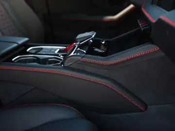 LAMBORGHINI Urus 4.0 V8 PHEV SE