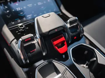 LAMBORGHINI Urus 4.0 V8 PHEV SE