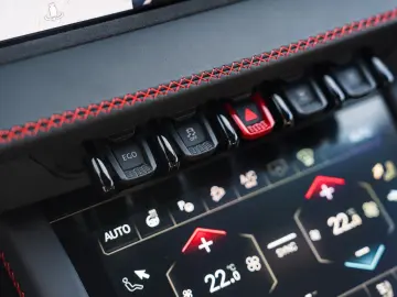LAMBORGHINI Urus 4.0 V8 PHEV SE