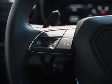 LAMBORGHINI Urus 4.0 V8 PHEV SE