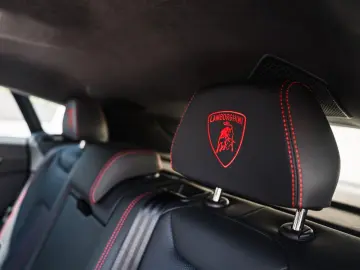 LAMBORGHINI Urus 4.0 V8 PHEV SE
