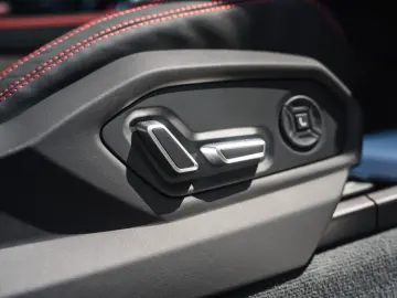 LAMBORGHINI Urus 4.0 V8 PHEV SE