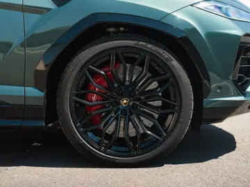 LAMBORGHINI Urus 4.0 V8 PHEV SE