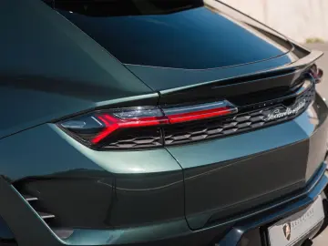 LAMBORGHINI Urus 4.0 V8 PHEV SE