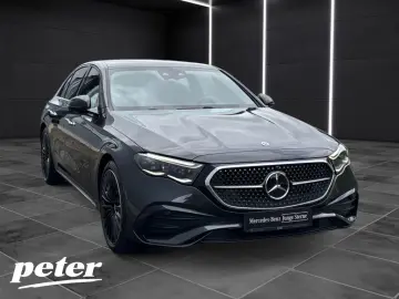 MERCEDES-BENZ E 220 d Limousine AMG Night Digital Hi…
