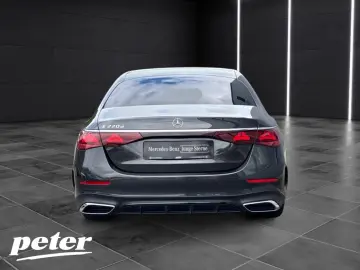 MERCEDES-BENZ E 220 d Limousine AMG Night Digital Hi…