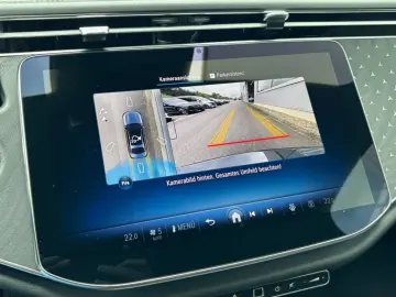 MERCEDES-BENZ E 220 d Limousine AMG Night Digital Hi…