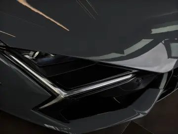 LAMBORGHINI Revuelto 6.5 V12 HPEV