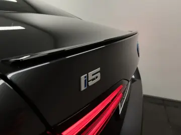 BMW i5 M60 xDrive Limousine M Sportpaket Pro Harman