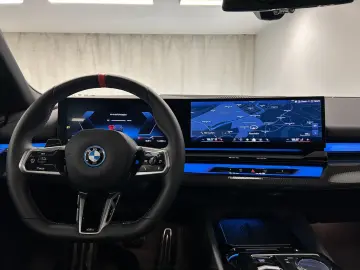 BMW i5 M60 xDrive Limousine M Sportpaket Pro Harman
