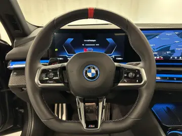 BMW i5 M60 xDrive Limousine M Sportpaket Pro Harman