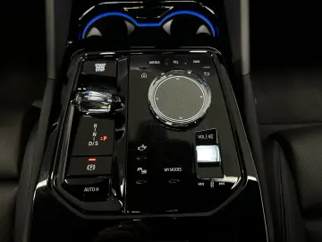 BMW 520i Limousine M Sportpaket Pro B&W DAB LED Komf