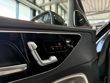 MERCEDES-BENZ C 43 AMG 4Matic PERF.ABGAS PANO BURMESTER 360