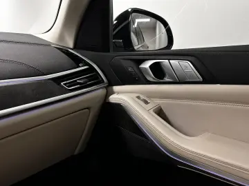 BMW X7 xDrive40i Head-Up DAB LED Komfortzgn. Soft-Cl