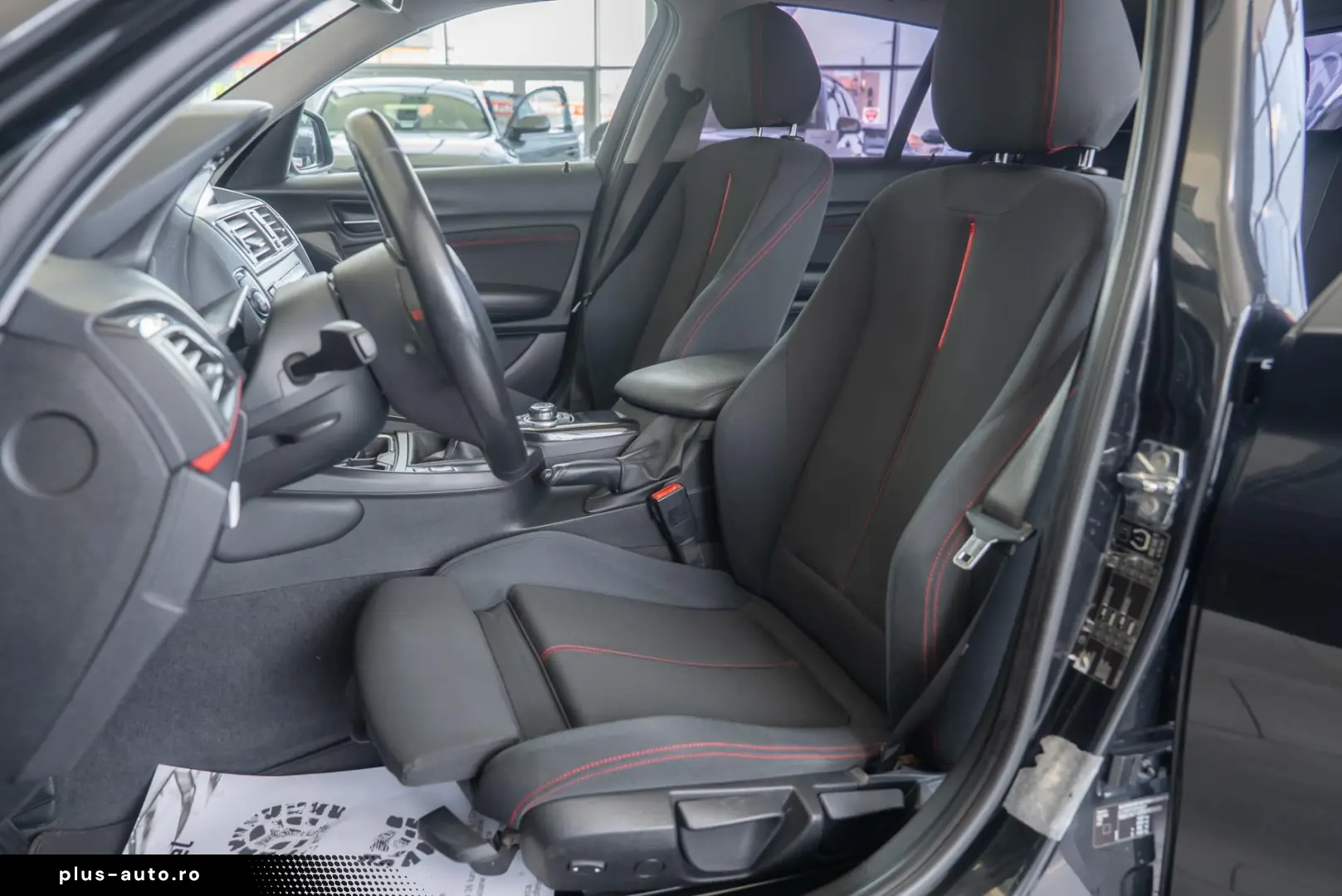 BMW 1 Series 2011 — imagine 20