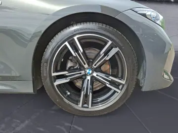 BMW 320d Automatik M SPORT Glasdach HiFi Parking Plu