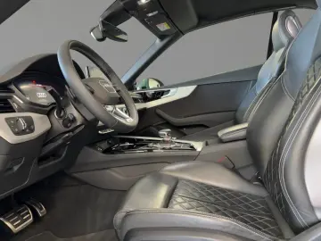 AUDI A5 Cabriolet 40 TFSI quattro S-Line  CarPlay Mat