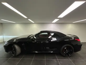 BMW M8 Cabrio Competition Paket B&W Laser DAB Nacken