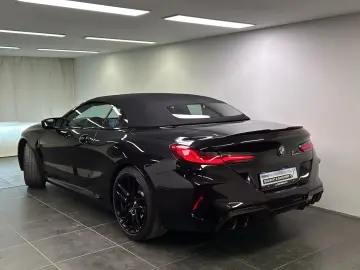 BMW M8 Cabrio Competition Paket B&W Laser DAB Nacken