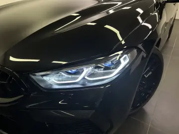 BMW M8 Cabrio Competition Paket B&W Laser DAB Nacken
