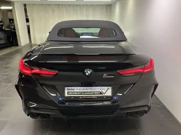 BMW M8 Cabrio Competition Paket B&W Laser DAB Nacken