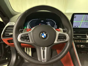 BMW M8 Cabrio Competition Paket B&W Laser DAB Nacken