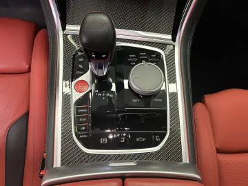 BMW M8 Cabrio Competition Paket B&W Laser DAB Nacken