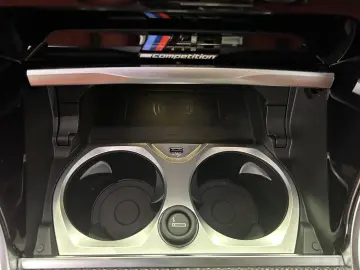 BMW M8 Cabrio Competition Paket B&W Laser DAB Nacken
