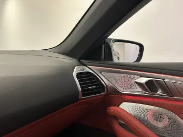 BMW M8 Cabrio Competition Paket B&W Laser DAB Nacken