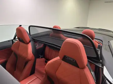BMW M8 Cabrio Competition Paket B&W Laser DAB Nacken
