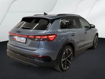 AUDI Q4 45 e-tron quattro S line Pano Matrix Wärmep.