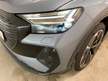AUDI Q4 45 e-tron quattro S line Pano Matrix Wärmep.