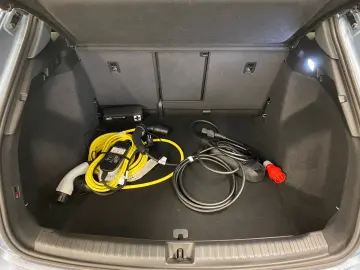 AUDI Q4 45 e-tron quattro S line Pano Matrix Wärmep.