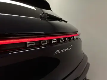 PORSCHE Macan S S Bose Pano. AHK DAB LED RFK PDC