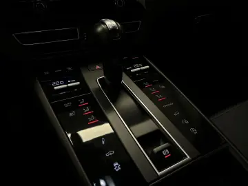 PORSCHE Macan S S Bose Pano. AHK DAB LED RFK PDC