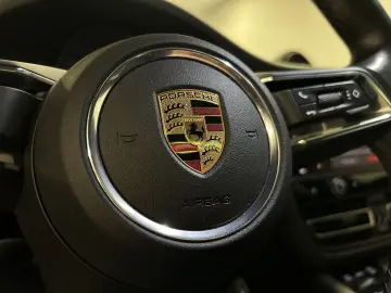 PORSCHE Macan S S Bose Pano. AHK DAB LED RFK PDC