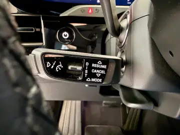 PORSCHE Taycan 4 Cross Turismo Beifahrerdisplay ACC HUD
