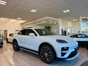 PORSCHE Macan Turbo InnoDrive OffroadDesign SCP Keyless