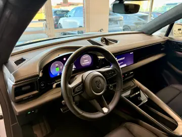 PORSCHE Macan Turbo InnoDrive OffroadDesign SCP Keyless