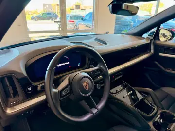 PORSCHE Cayenne V6  Panorama   Matrix-LED   Keyless