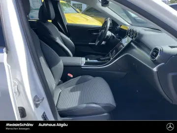 MERCEDES-BENZ C 300 e 4M Avantgarde AHK Memo Led Ambi Kamera
