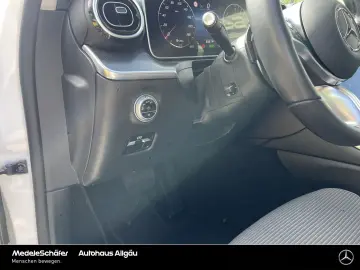 MERCEDES-BENZ C 300 e 4M Avantgarde AHK Memo Led Ambi Kamera