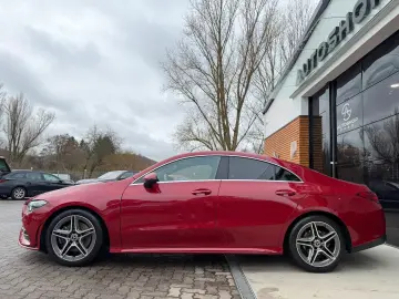 MERCEDES-BENZ CLA 200 AMG-Line ALCANTARA CAM LED