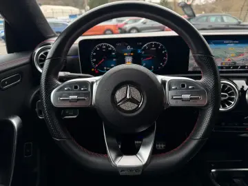 MERCEDES-BENZ CLA 200 AMG-Line ALCANTARA CAM LED