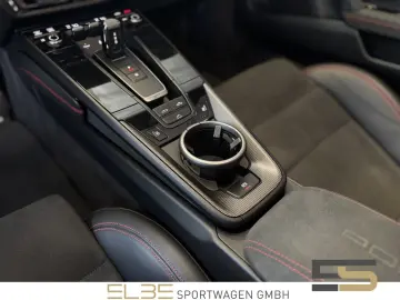 PORSCHE 911 4GTS Cabrio INNO CARBON BOSE 360 SPORTDESIGN