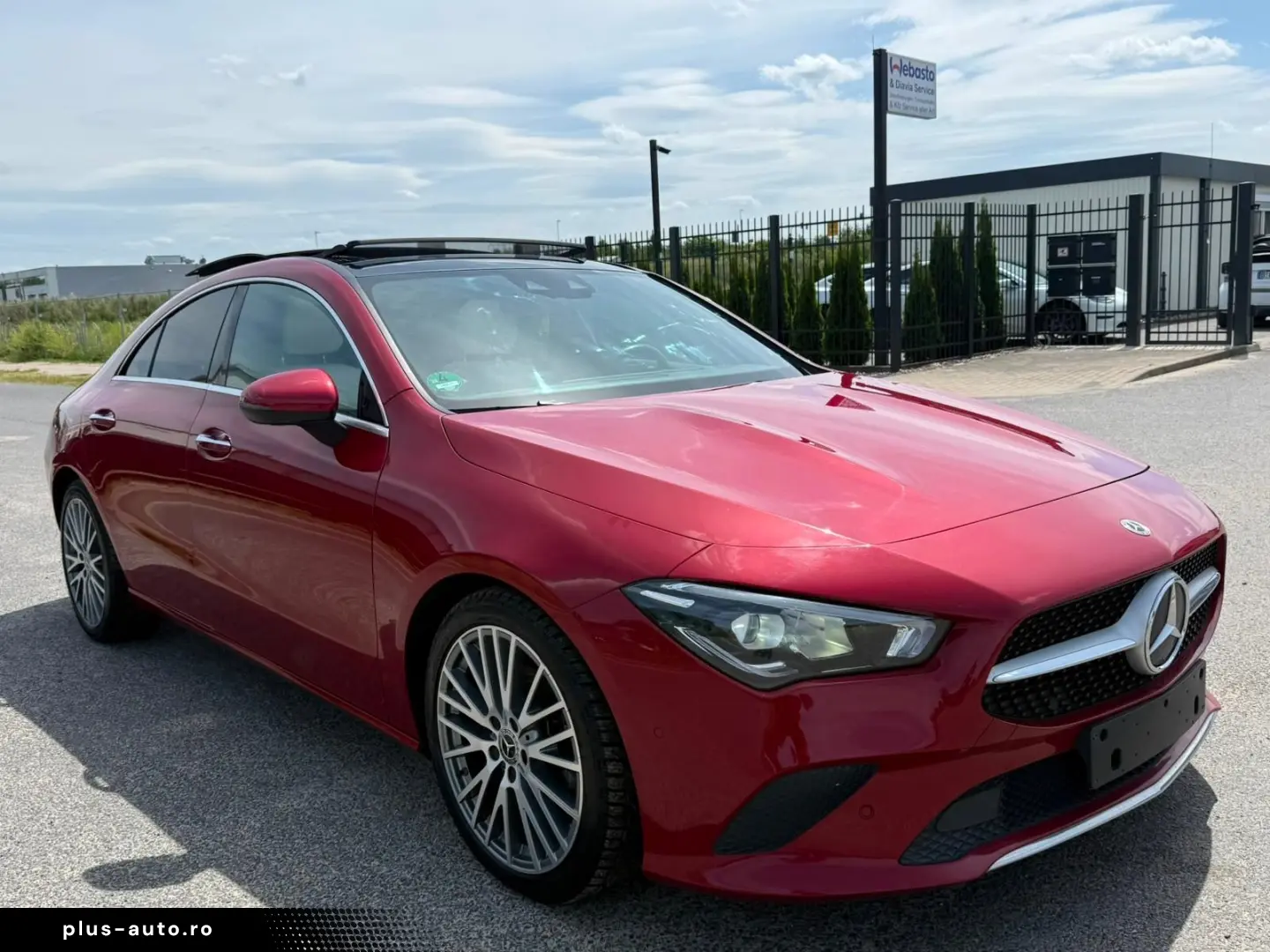 MERCEDES-BENZ CLA 180  Beige PANO AMBIENTE MBUX