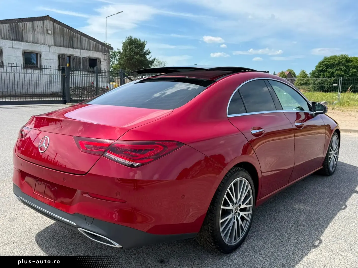 MERCEDES-BENZ CLA 180  Beige PANO AMBIENTE MBUX