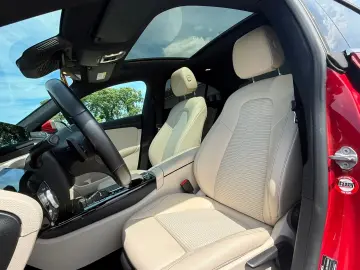 MERCEDES-BENZ CLA 180  Beige PANO AMBIENTE MBUX