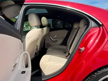 MERCEDES-BENZ CLA 180  Beige PANO AMBIENTE MBUX
